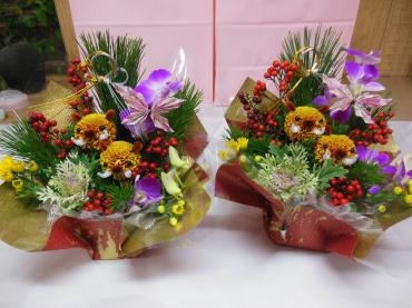 お正月飾り、発送始めました｜「花の丘　カウベル」　（愛知県長久手市の花キューピット加盟店 花屋）のブログ